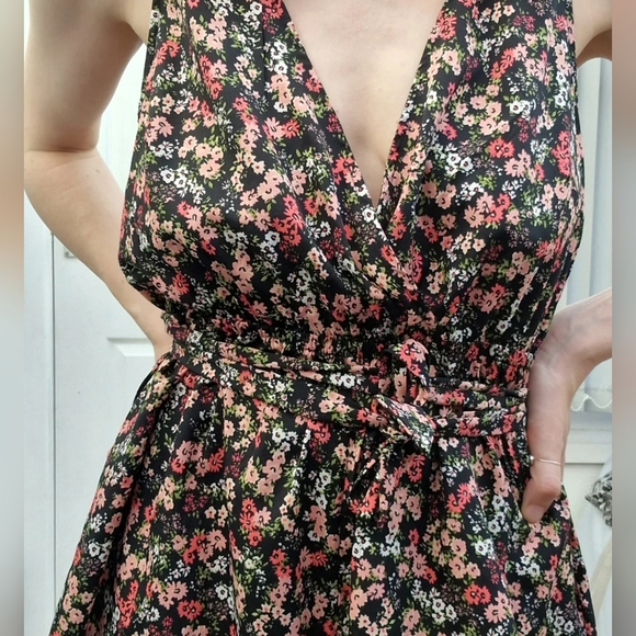 New Look playsuit size 10/12 - Picture 3 of 5